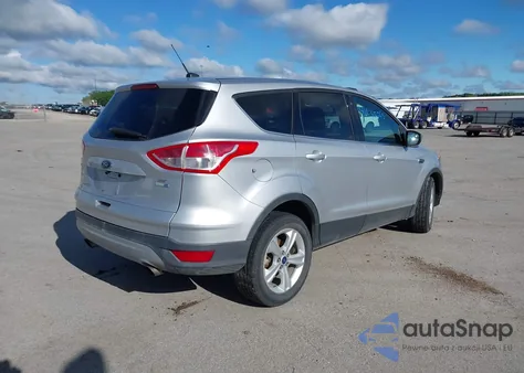 2015 Ford Escape Se z USA, uszkodzony, nr VIN 1FMCU9GX8FUB61637